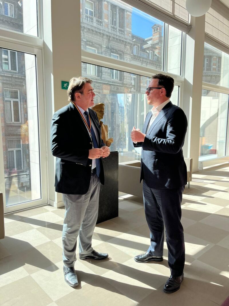 Image for the Tweet beginning: David Weytsman est venu à